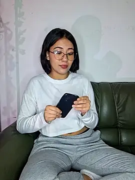 Snapshot of chloebrownn03 chatting on 01.11.26 chloebrownn03 online show from 01.11.26