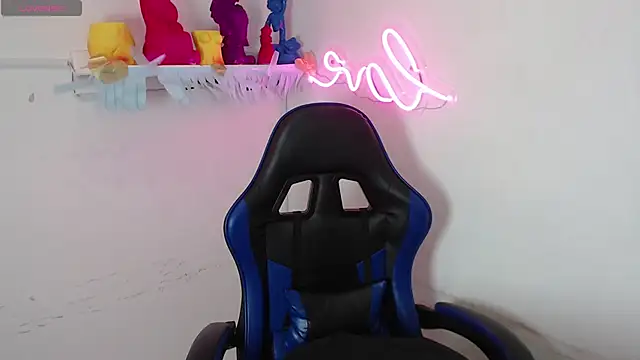 littlee red online show from 11.17.25