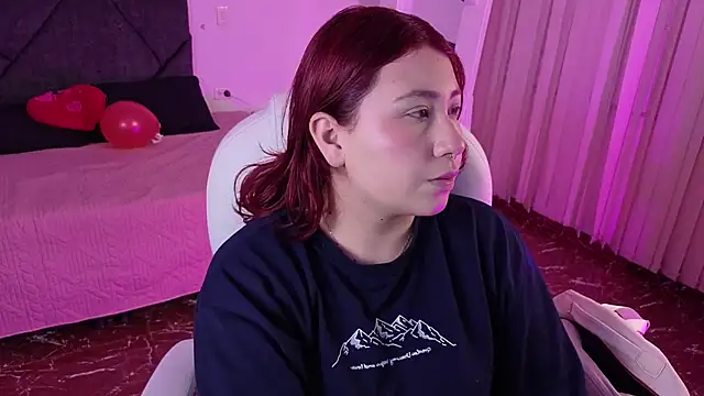 littlee red online show from 06.06.26