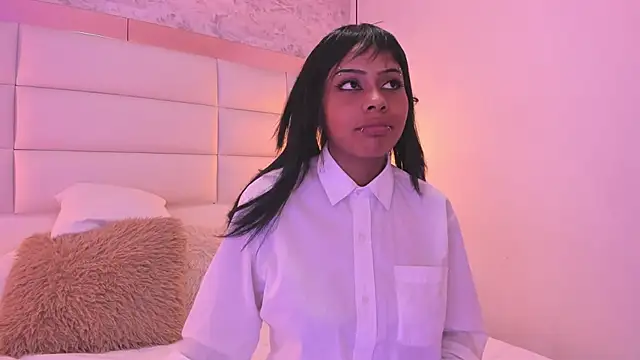 Snapshot of Sofia_clk chatting on 11.10.25 Sofia clk online show from 11.10.25