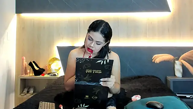 LorenaVarga online show from 04.23.26