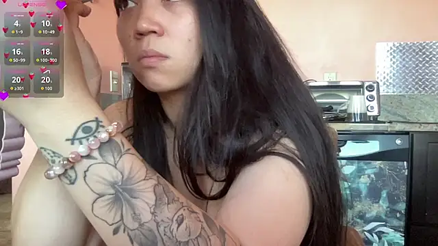 Snapshot of babygirlesme chatting on 12.03.25 babygirlesme online show from 12.03.25