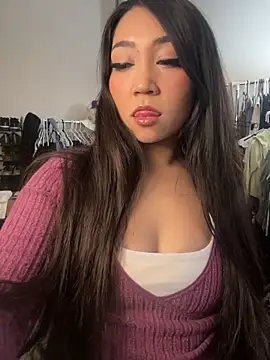 Snapshot of babygirlesme chatting on 12.17.25 babygirlesme online show from 12.17.25