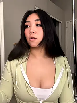 Snapshot of babygirlesme chatting on 12.18.25 babygirlesme online show from 12.18.25