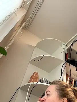 Amelia-Diamond online show from 11.28.25