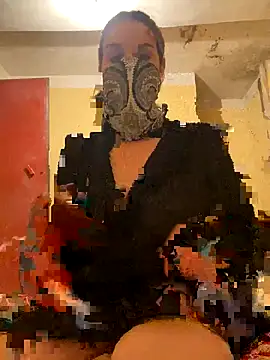 SaraChouchou online show from 10.22.25