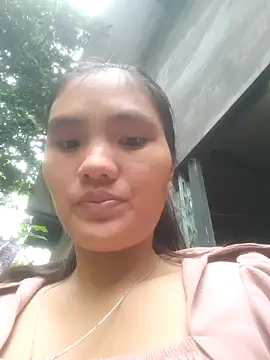 Snapshot of mira-show chatting on 10.20.25 mira-show online show from 10.20.25