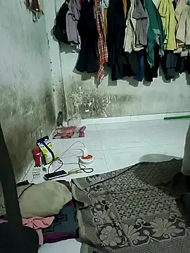 Snapshot of RNlov chatting on 11.20.25 RNlov online show from 11.20.25