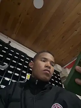 Snapshot of Danielalois chatting on 02.11.26 Danielalois online show from 02.11.26