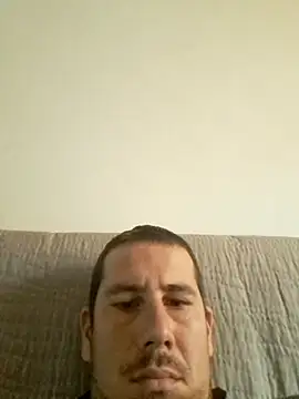 Snapshot of Szeximado31 chatting on 10.18.25 Szeximado31 online show from 10.18.25