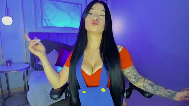 Nahome Kuperth online show from 10.26.25