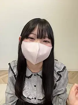 Snapshot of Reina_cute_00_ chatting on 10.28.25 Reina cute 00  online show from 10.28.25