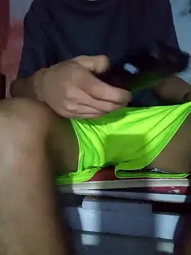 Snapshot of Pedropuente200 chatting on 10.28.25 Pedropuente200 online show from 10.28.25