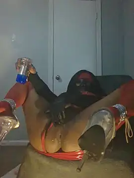 Snapshot of Owlpow chatting on 03.05.26 Owlpow online show from 03.05.26