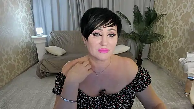 Snapshot of KiraTempt chatting on 01.08.26 KiraTempt online show from 01.08.26