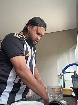 LoboCachorro online show from 11.04.25