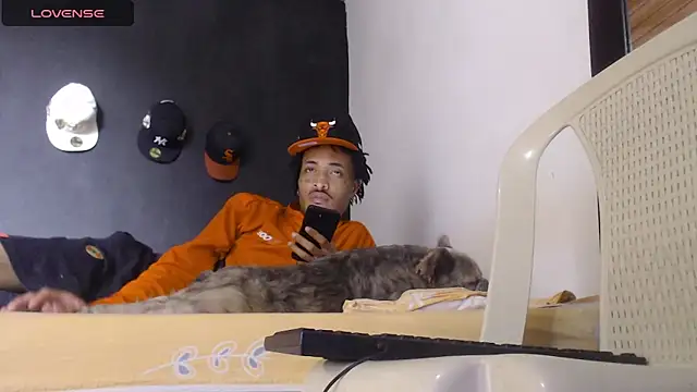 Snapshot of Anaconda_larga chatting on 06.02.26 Anaconda larga online show from 06.02.26