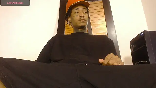 Snapshot of Anaconda_larga chatting on 06.14.26 Anaconda larga online show from 06.14.26