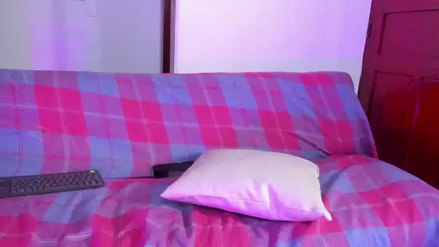 Nikki  uwu online show from 04.30.26