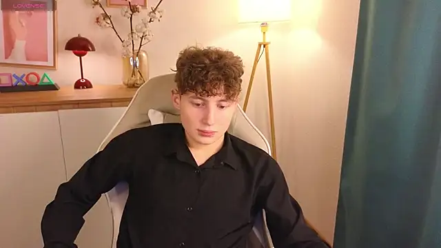 crisp1n online show from 11.14.25