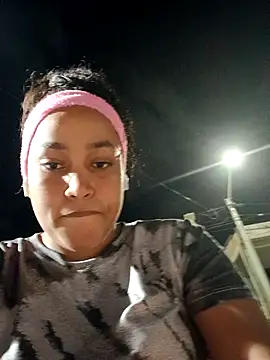 Snapshot of NahomiWalker_ chatting on 11.05.25 NahomiWalker online show from 11.05.25