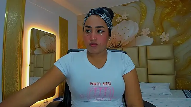 Snapshot of NahomiWalker_ chatting on 01.06.26 NahomiWalker online show from 01.06.26