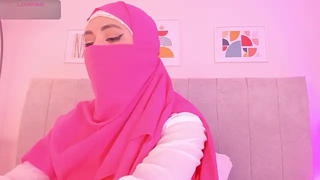 Snapshot of fatiima_ chatting on 05.15.26 fatiima online show from 05.15.26