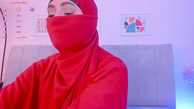 Snapshot of fatiima_ chatting on 05.20.26 fatiima online show from 05.20.26