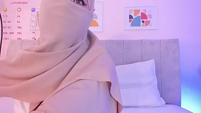 Snapshot of fatiima_ chatting on 05.27.26 fatiima online show from 05.27.26