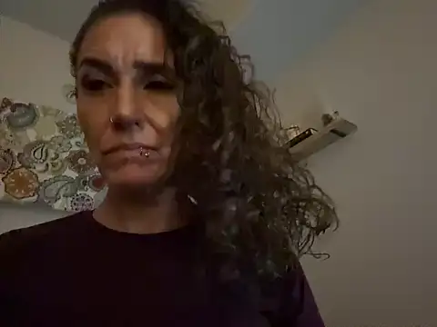 Snapshot of PetitemarieeThaReal chatting on 10.19.25 PetitemarieeThaReal online show from 10.19.25