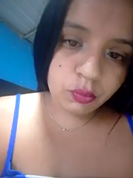 hot-mom72 online show from 10.28.25