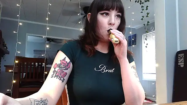 Trickylucy555 online show from 05.12.26