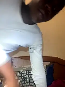 Snapshot of maloya267 chatting on 12.14.25 maloya267 online show from 12.14.25