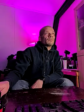 Snapshot of Kinky_Play1 chatting on 01.05.26 Kinky Play1 online show from 01.05.26