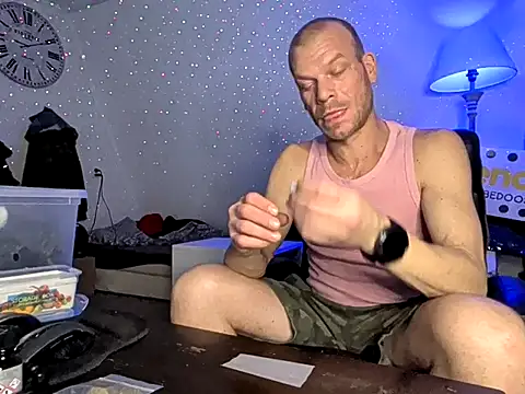 Snapshot of Kinky_Play1 chatting on 02.01.26 Kinky Play1 online show from 02.01.26