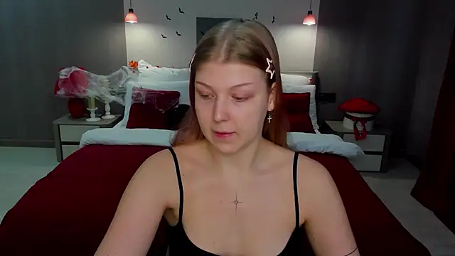 Stella Light online show from 10.31.25