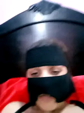 Snapshot of SandyAmr chatting on 11.18.25 SandyAmr online show from 11.18.25