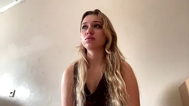 Fiorence Blonde online show from 10.23.25