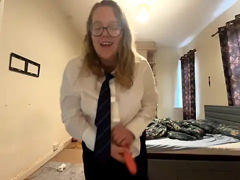 Scarletcum22 online show from 10.20.25