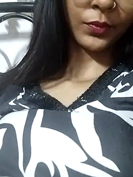 Snapshot of Aaliya_BigBoobs_1 chatting on 12.18.25 Aaliya BigBoobs 1 online show from 12.18.25