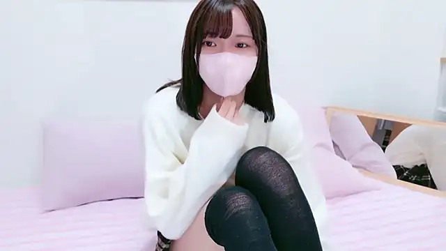 Snapshot of xKoharux chatting on 11.21.25 xKoharux online show from 11.21.25