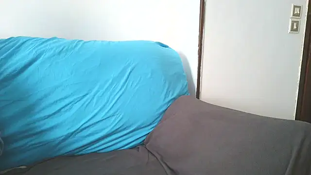 Snapshot of CindiBibi chatting on 10.25.25 CindiBibi online show from 10.25.25