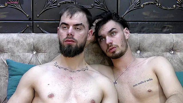 Snapshot of OceannHeart chatting on 11.17.25 OceannHeart online show from 11.17.25