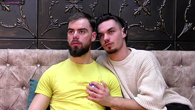 Snapshot of OceannHeart chatting on 11.21.25 OceannHeart online show from 11.21.25