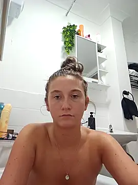 Snapshot of SashaBabyxx chatting on 11.23.25 SashaBabyxx online show from 11.23.25