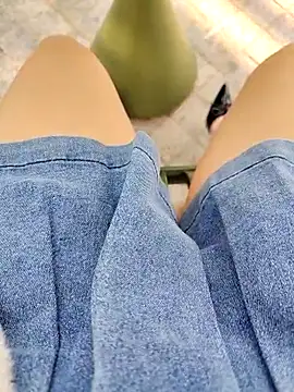 Snapshot of Mina-02 chatting on 01.11.26 Mina-02 online show from 01.11.26