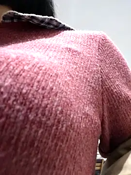 Snapshot of Mina-02 chatting on 02.12.26 Mina-02 online show from 02.12.26