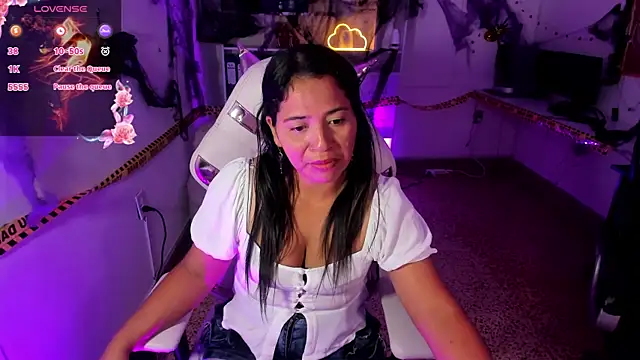 Dulce Stones online show from 10.19.25