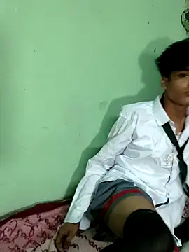 Snapshot of Lilbaby080008 chatting on 11.05.25 Lilbaby080008 online show from 11.05.25