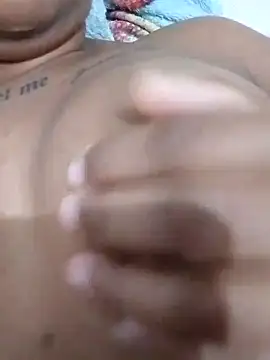 Snapshot of Jennyy31 chatting on 10.27.25 Jennyy31 online show from 10.27.25